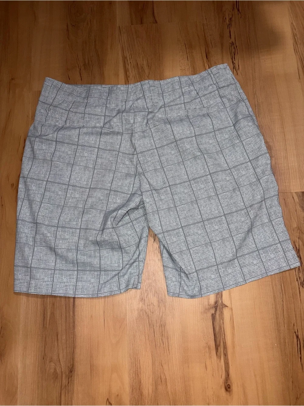 Callaway golf shorts grey plaid